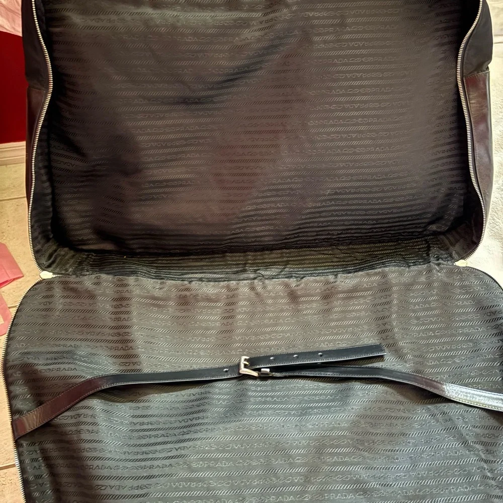 Black Men's Travel Bag